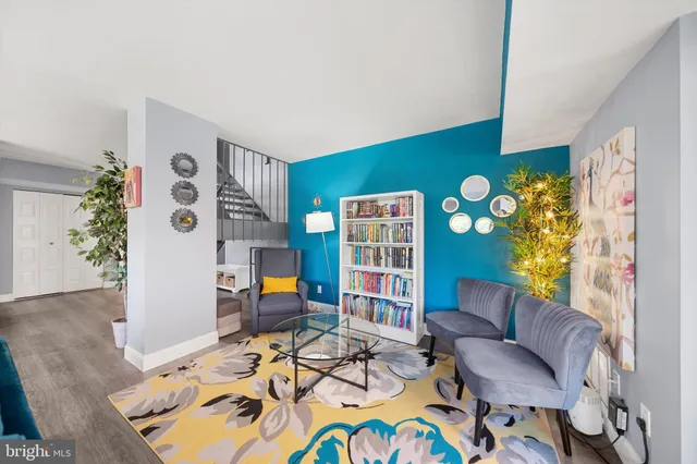 $2,950 | 5300 Columbia Pike, Unit 315, Arlington, VA 22204