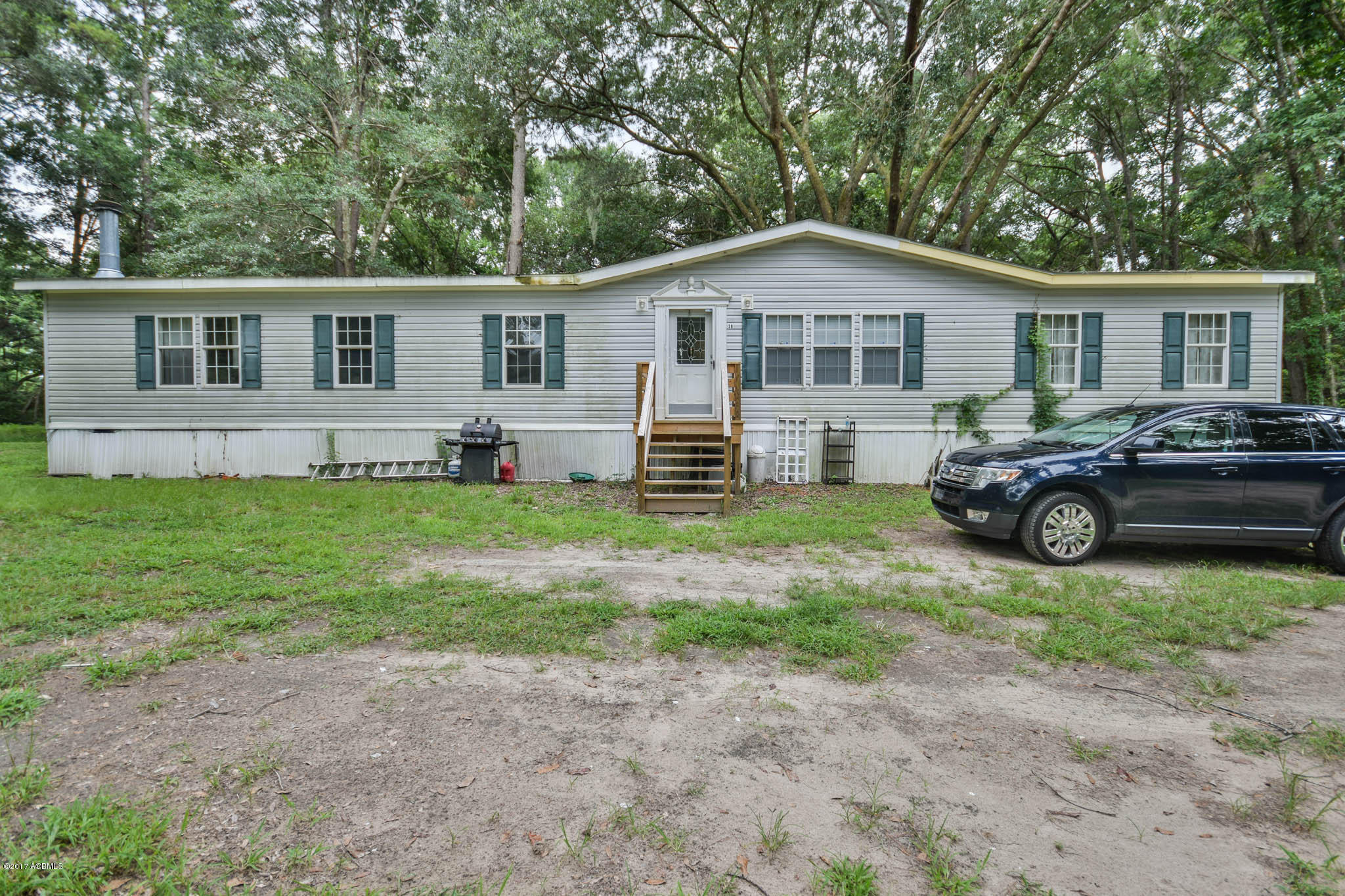 38 Godwin Road Beaufort, SC 29906 - Photo 3 of 46 DSC_0516