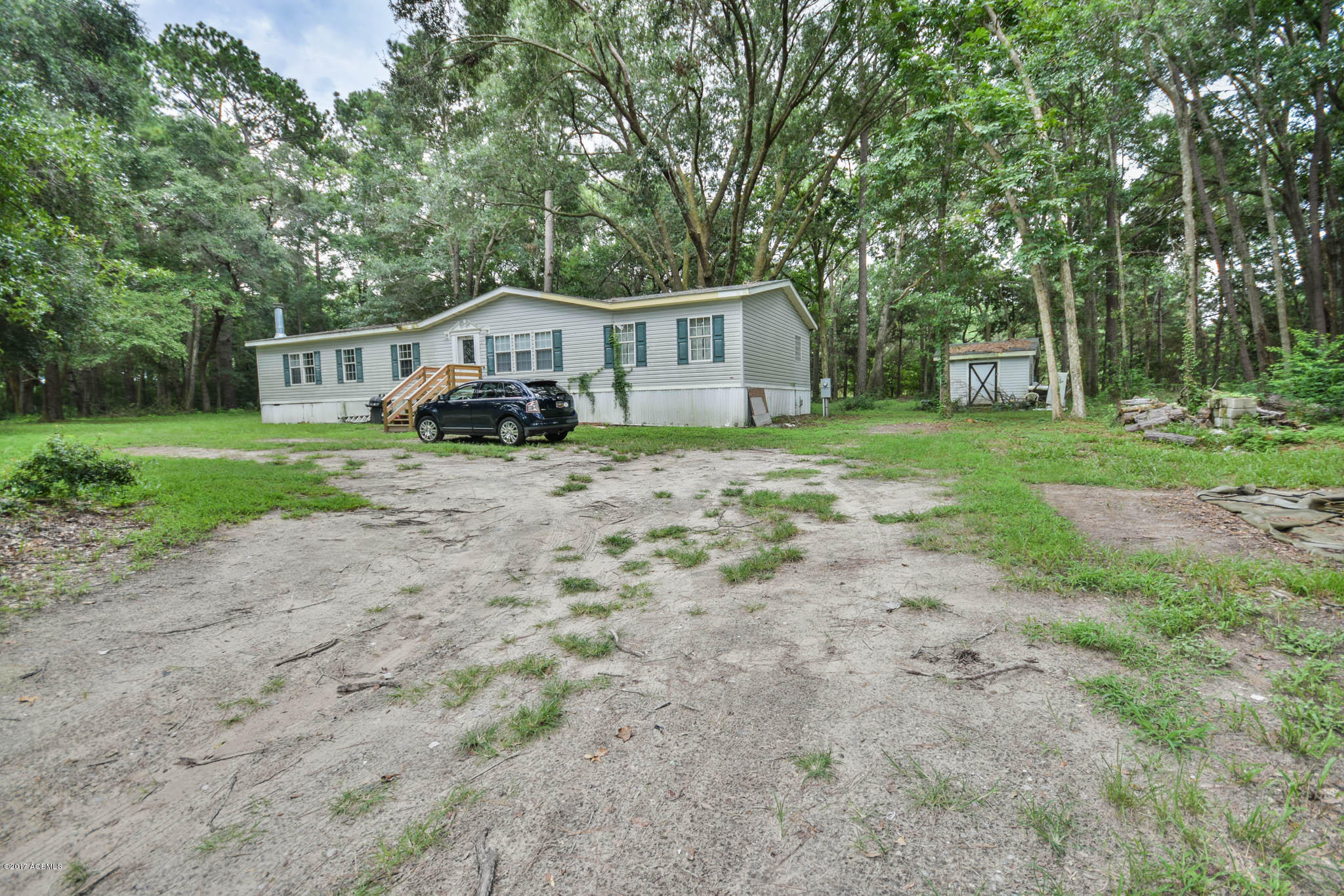38 Godwin Road Beaufort, SC 29906 - Photo 4 of 46 DSC_0517