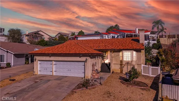 $575,000 | 22196 Hoofbeat Way, Canyon Lake, CA 92587