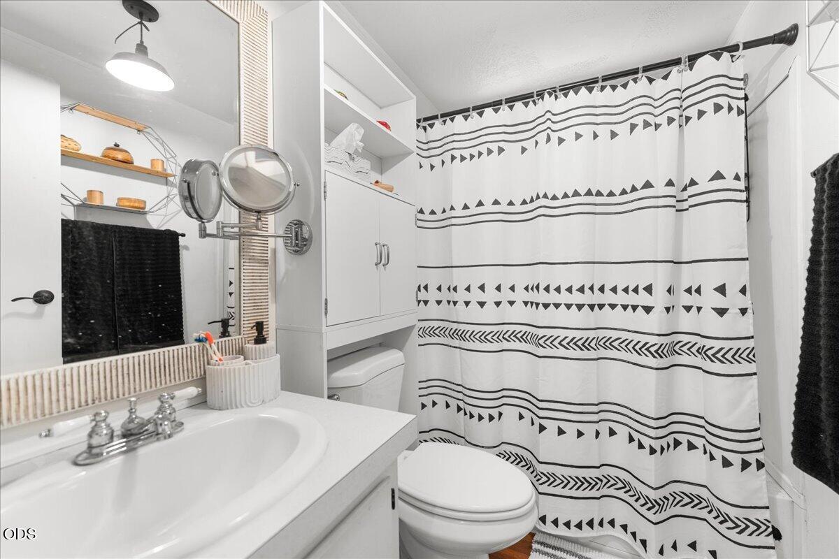 8386 Lower River Road Grants Pass, OR 97526 - Photo 16 of 25 Gallery Image 16