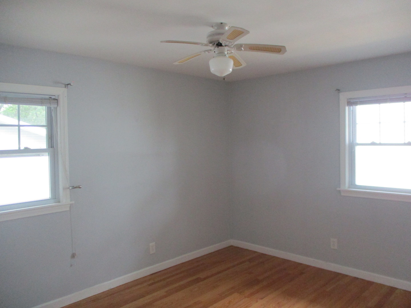 1259 Hickory Road Homewood, IL 60430 - Photo 7 of 11 an empty room with a window