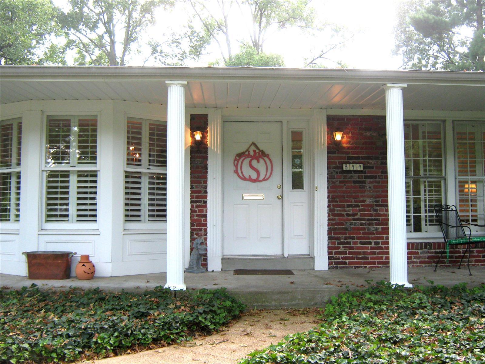 844 Rampart Drive St. Louis, MO 63122 - Photo 2 of 40 Gallery Image 2