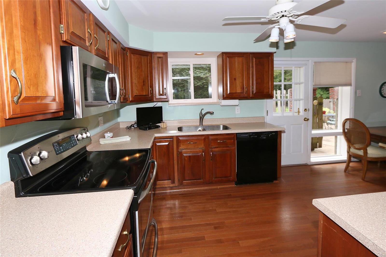 844 Rampart Drive St. Louis, MO 63122 - Photo 16 of 40 Gallery Image 16