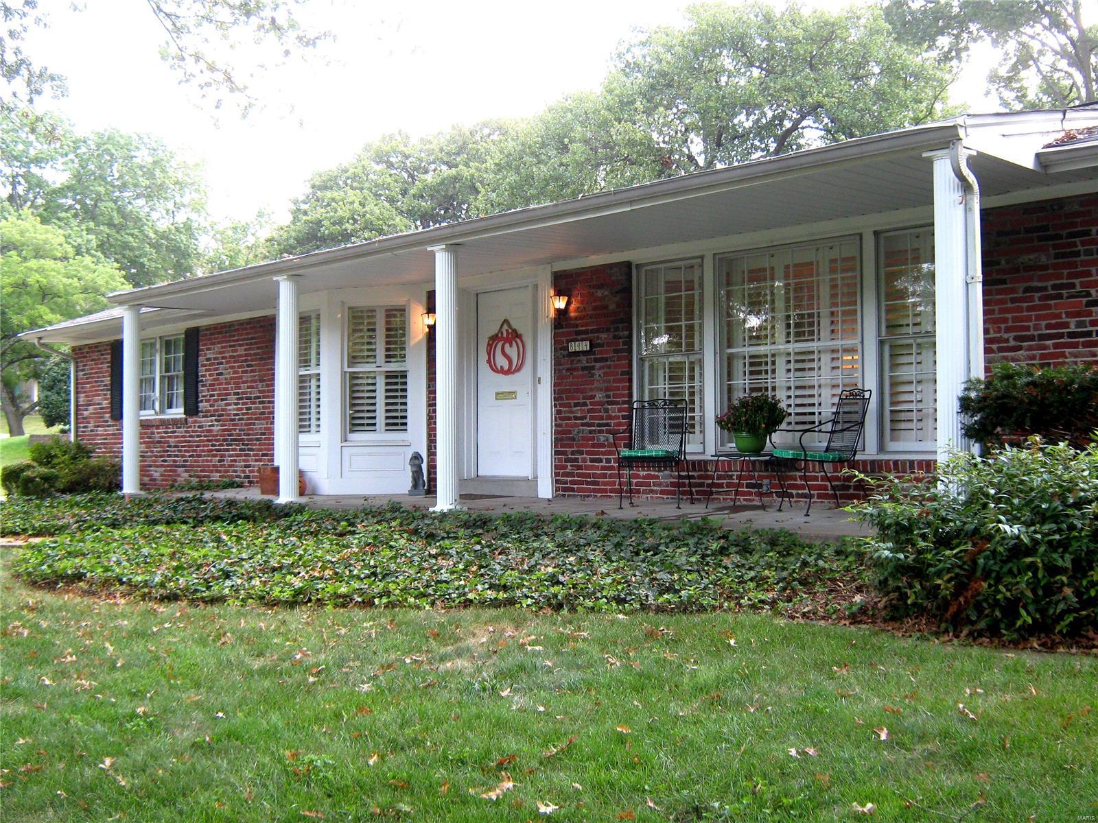 844 Rampart Drive St. Louis, MO 63122 - Photo 3 of 40 Gallery Image 3