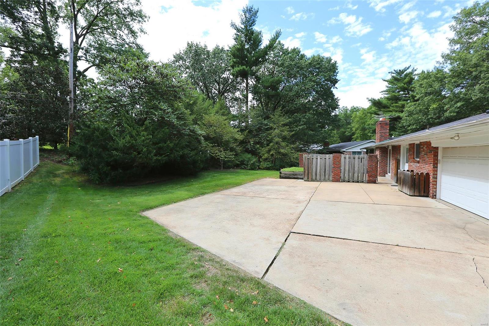 844 Rampart Drive St. Louis, MO 63122 - Photo 23 of 40 Gallery Image 23