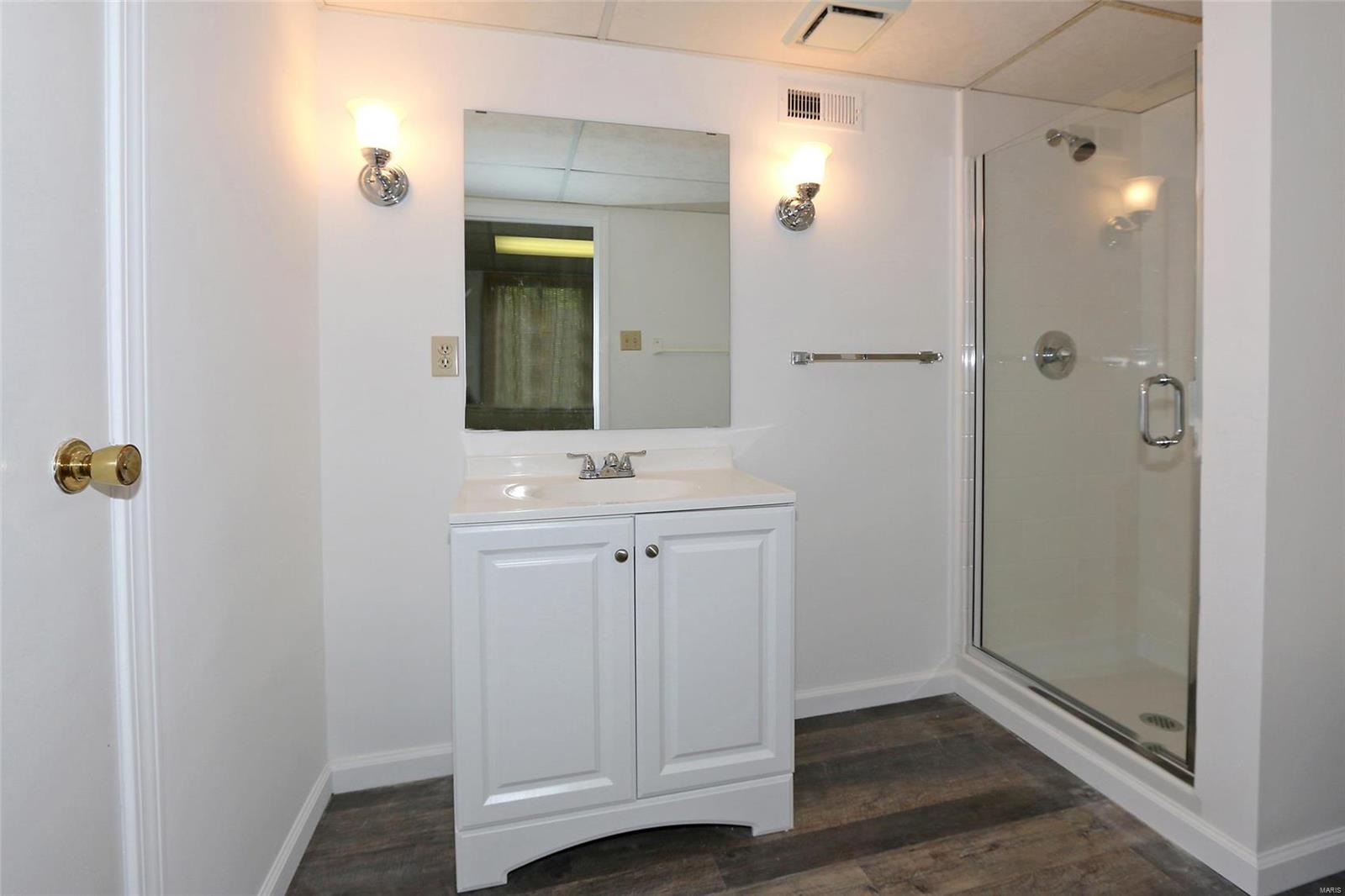 844 Rampart Drive St. Louis, MO 63122 - Photo 33 of 40 Gallery Image 33