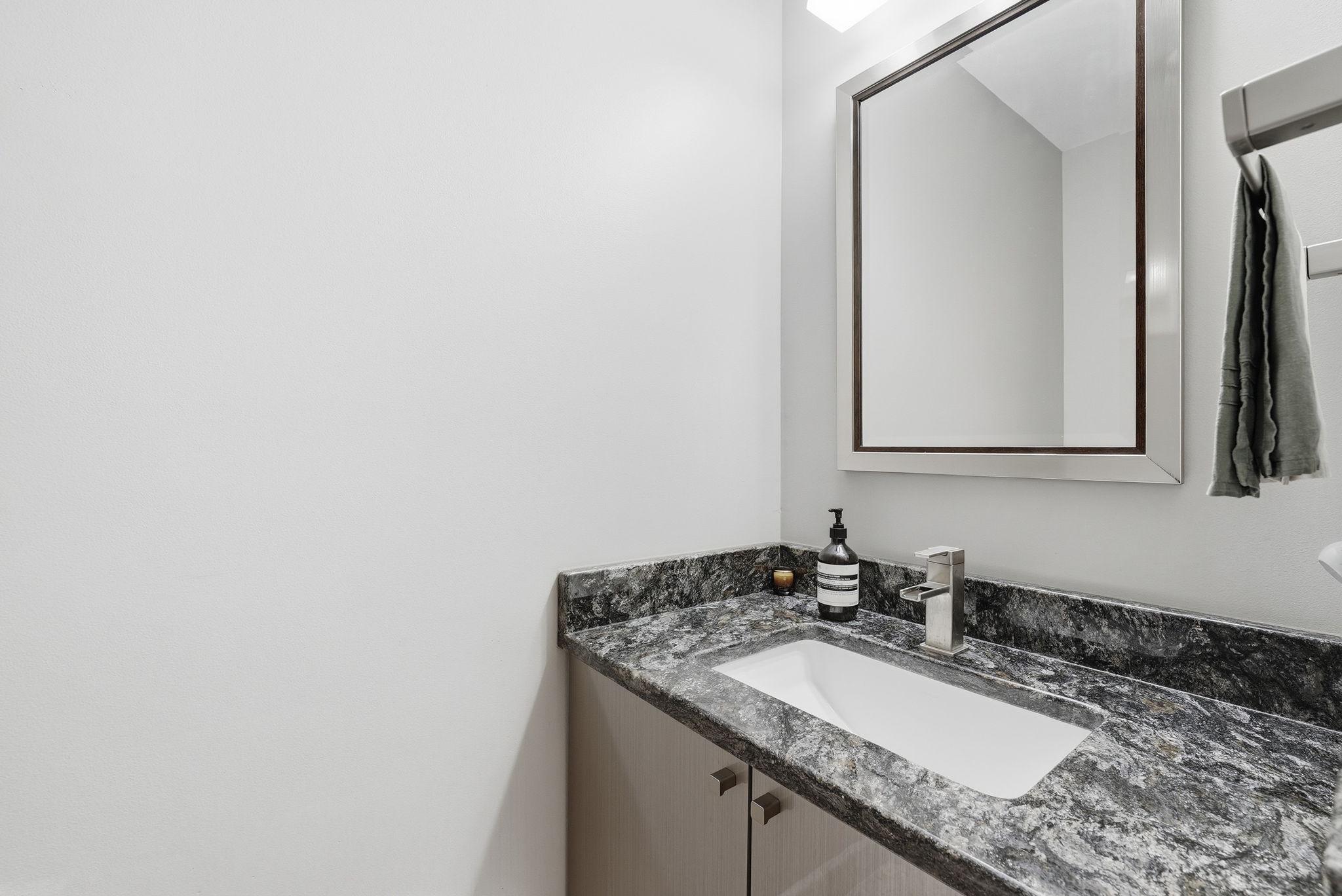 7512 Rambling Ridge Drive Fairfax Station, VA 22039 - Photo 31 of 64 Powder Room