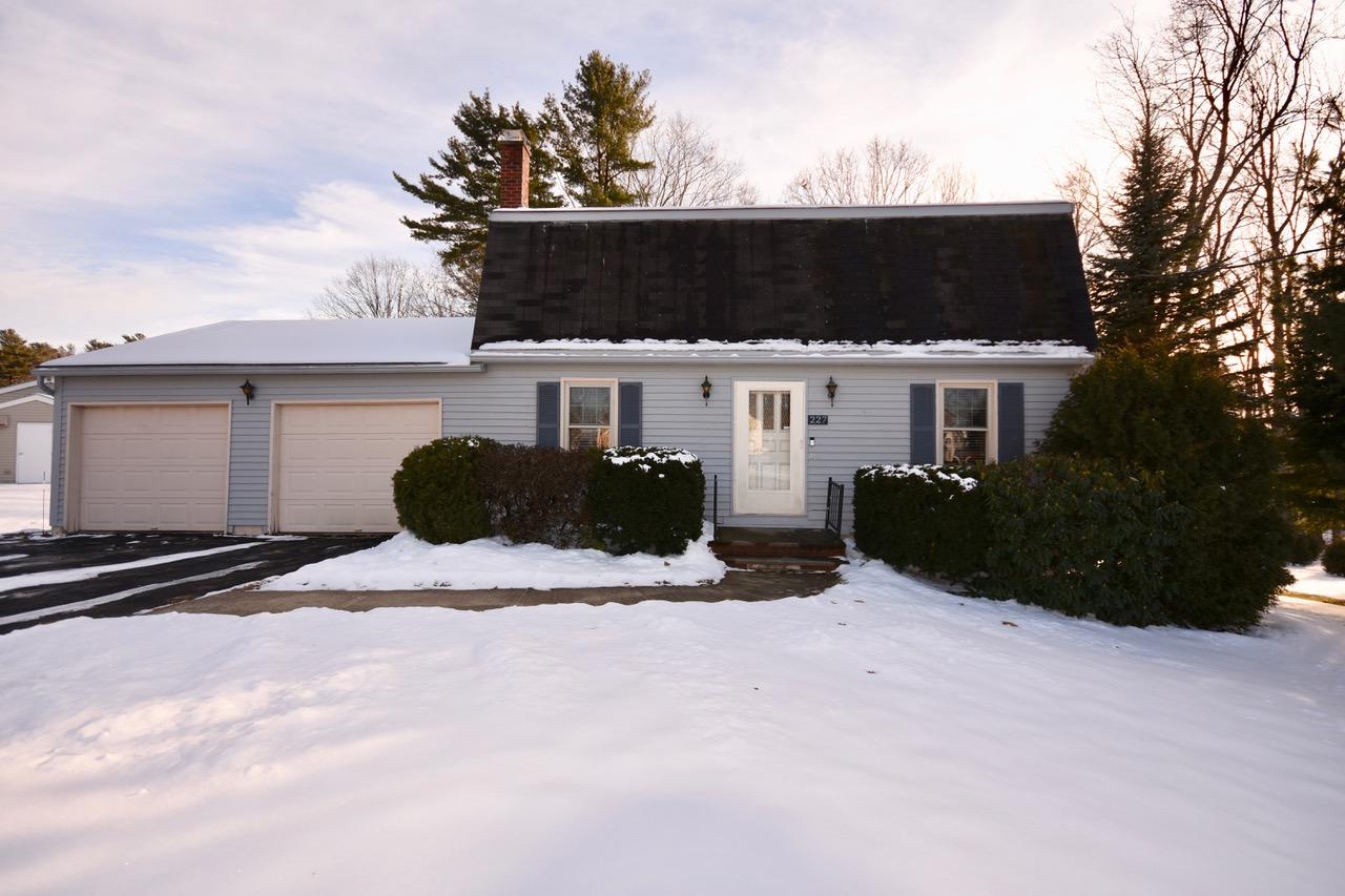 227 Sandy Hill Road South Portland, ME 04106 - Photo 3 of 37 DSC_1868