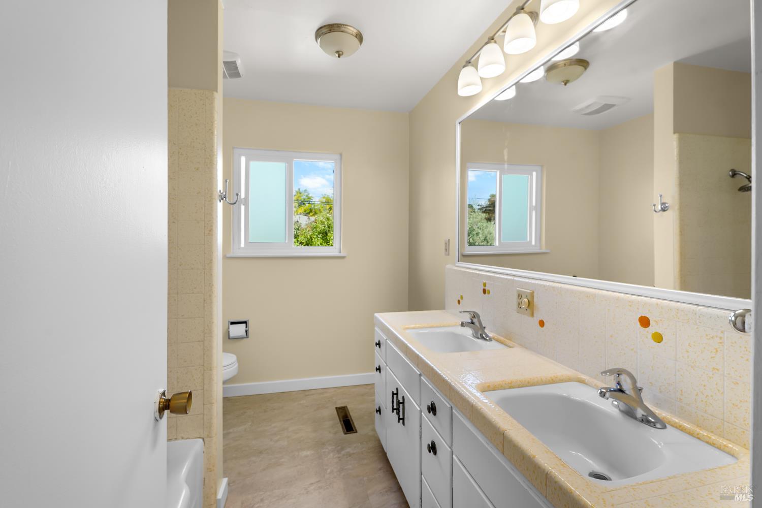 2117 Harris Court Santa Rosa, CA 95401 - Photo 52 of 62 Gallery Image 52