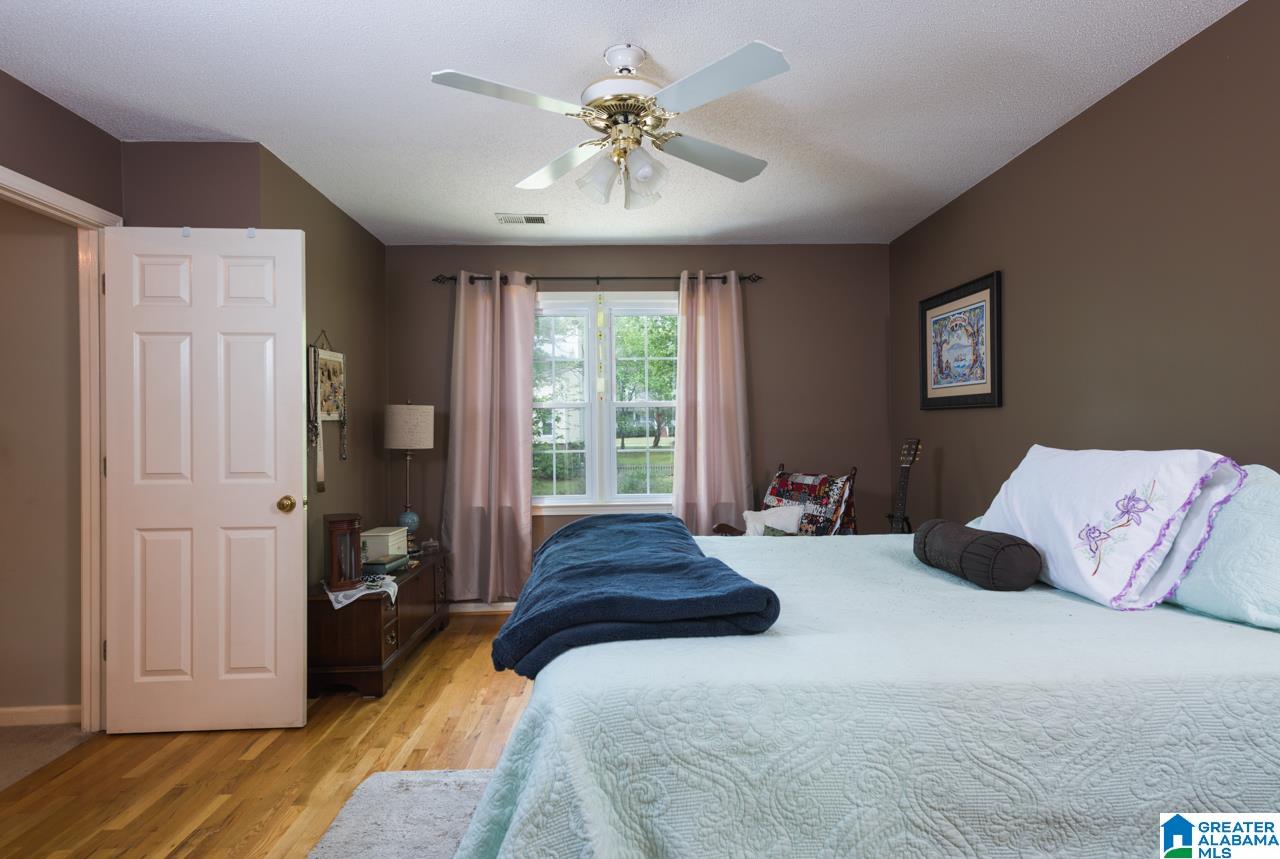 1009 Colonial Drive Alabaster, AL 35007 - Photo 17 of 37
