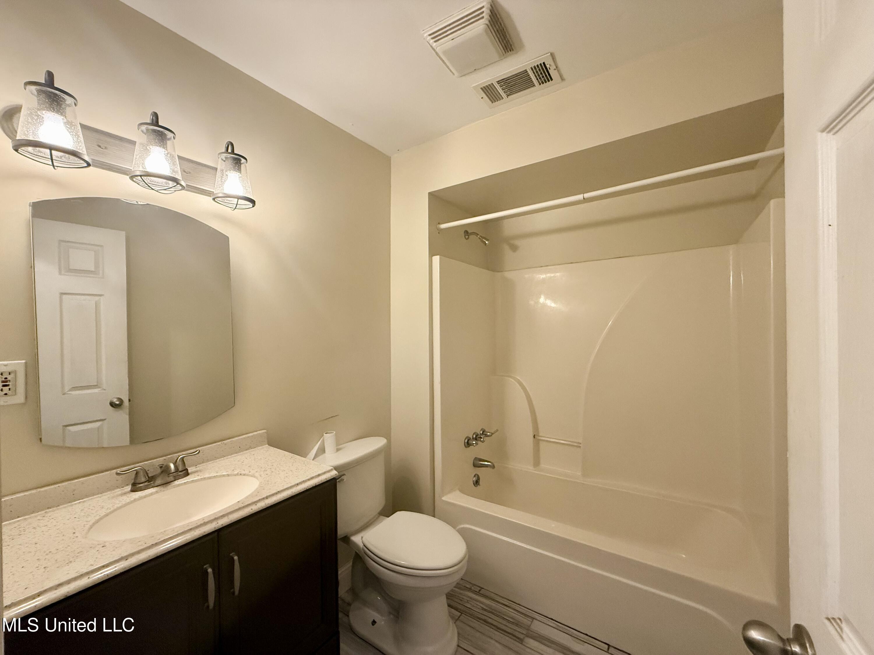 970 Ripley Avenue Ashland, MS 38603 - Photo 9 of 24 Bathroom 1