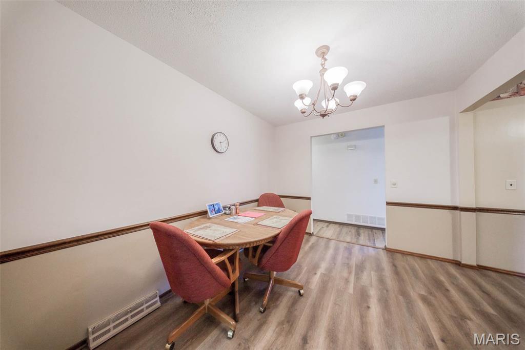 402 Locust Street Cuba, MO 65453 - Photo 13 of 68