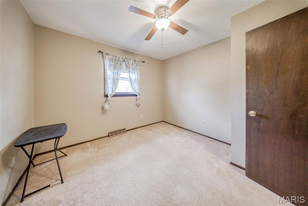 402 Locust Street Cuba, MO 65453 - Photo 21 of 68