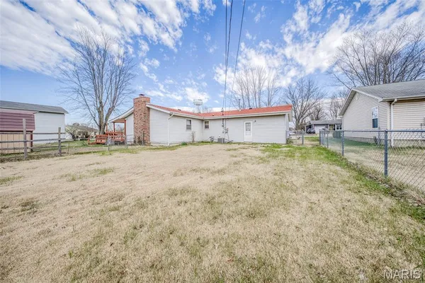 $249,900 | 402 Locust Street, Cuba, MO 65453