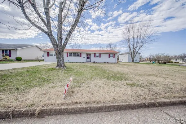 $249,900 | 402 Locust Street, Cuba, MO 65453