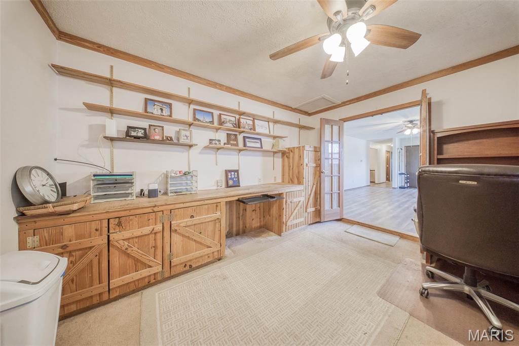 402 Locust Street Cuba, MO 65453 - Photo 9 of 68