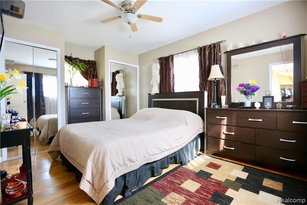 2679 East Square Lake Road Troy, MI 48085 - Photo 19 of 42