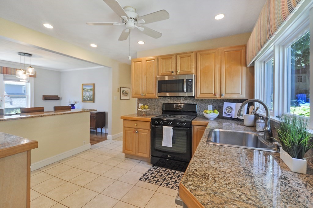 112 Newland Road Arlington, MA 02474 - Photo 14 of 34 Gallery Image 14
