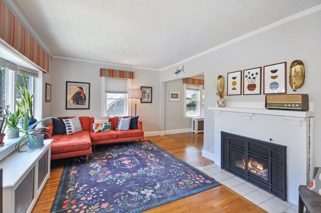 112 Newland Road Arlington, MA 02474 - Photo 4 of 34 Gallery Image 4