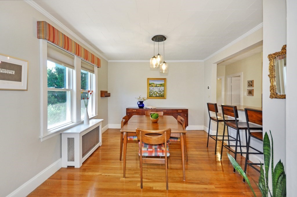 112 Newland Road Arlington, MA 02474 - Photo 8 of 34 Gallery Image 8