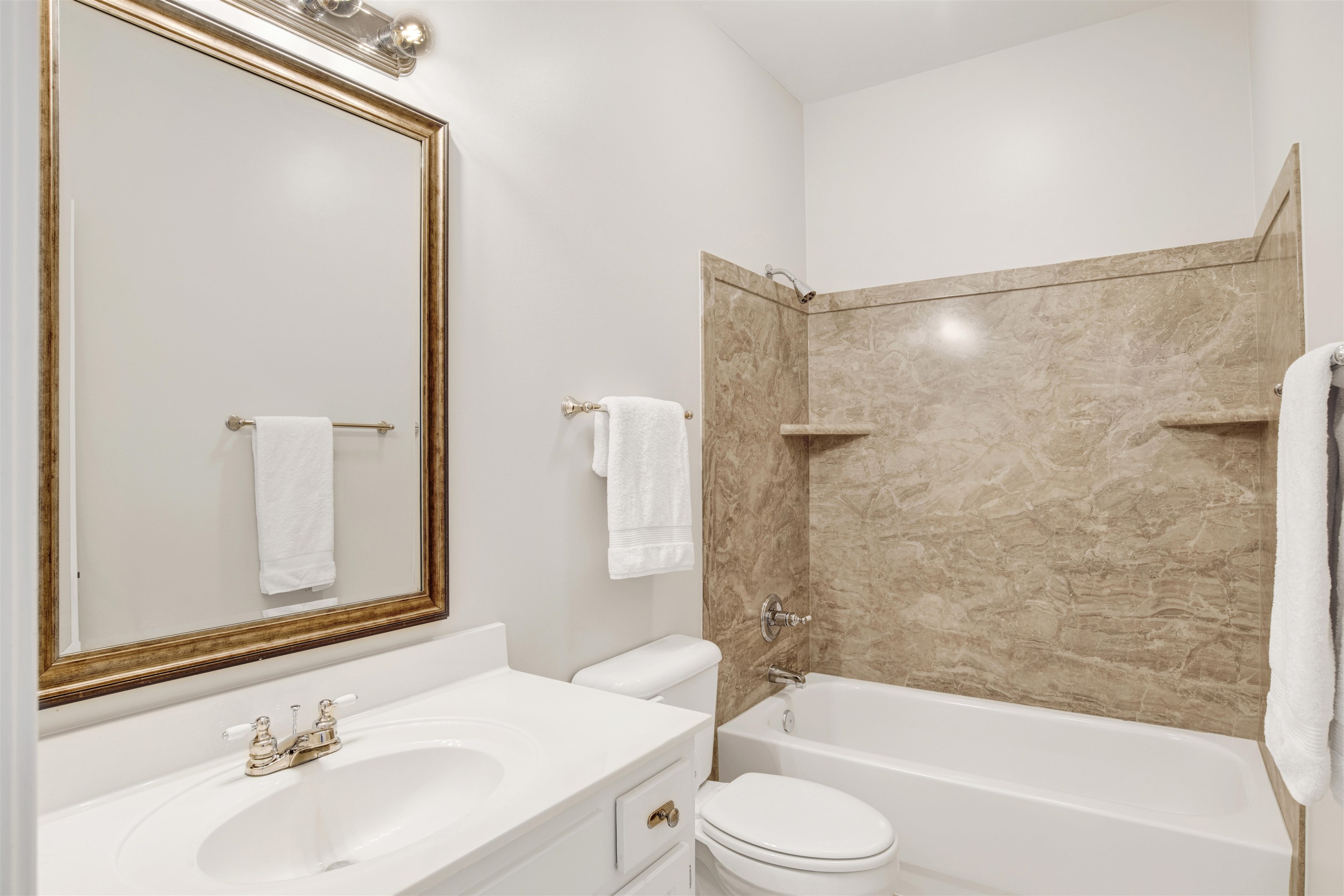 9426 Aspen Circle Daphne, AL 36527 - Photo 32 of 35 Bathroom