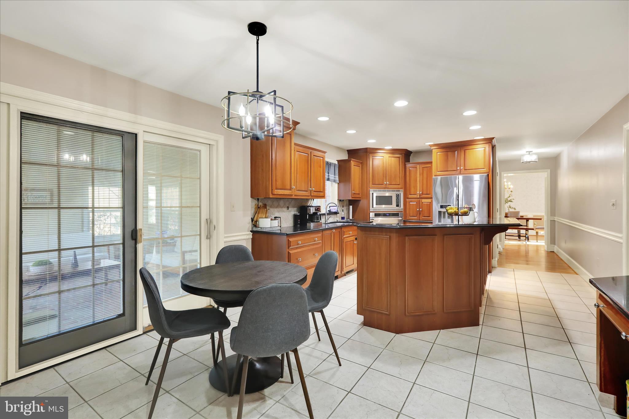 1635 Meadowlark Road Reading, PA 19610 - Photo 16 of 59 Eat-in Kitchen
