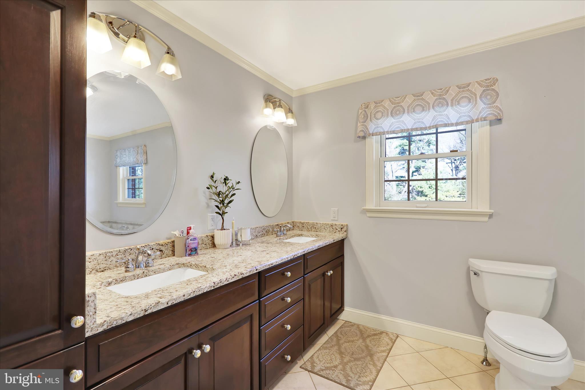 1635 Meadowlark Road Reading, PA 19610 - Photo 29 of 59 Primary Full Bath