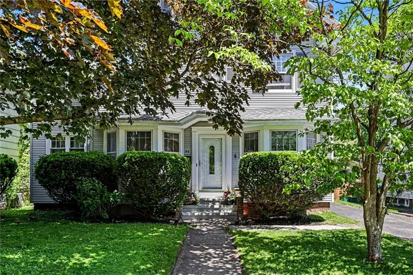 $269,900 | 44 Rawlinson Road, Irondequoit, NY 14617