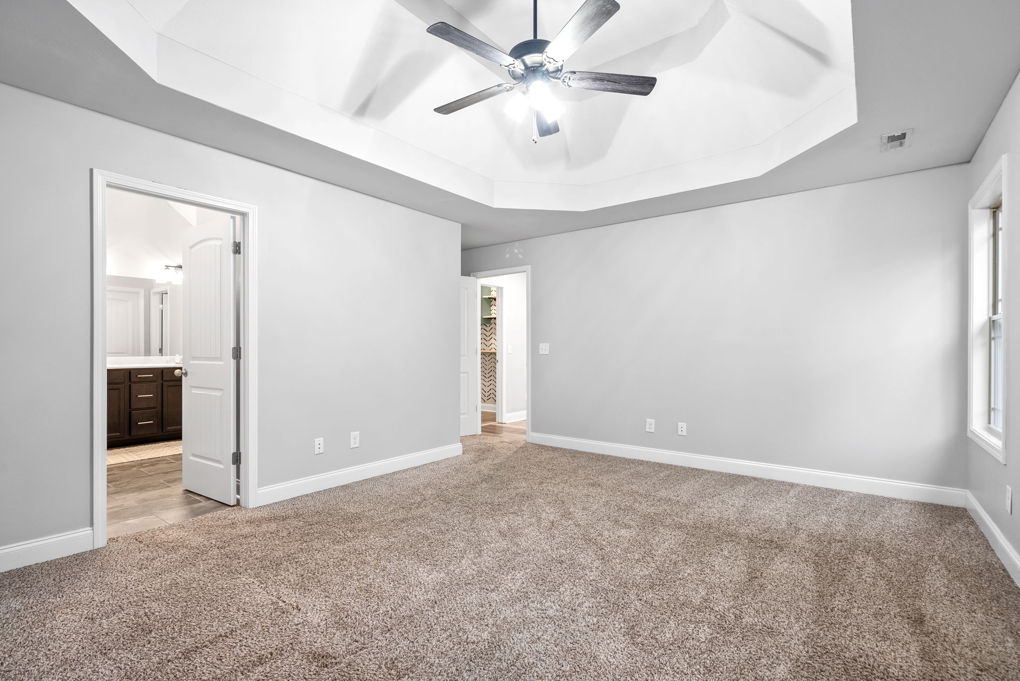 1796 Rains Road Clarksville, TN 37042 - Photo 17 of 29 Gallery Image 17