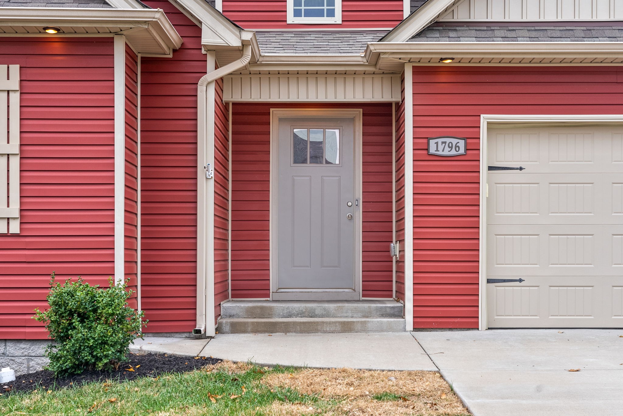 1796 Rains Road Clarksville, TN 37042 - Photo 3 of 29 Gallery Image 3