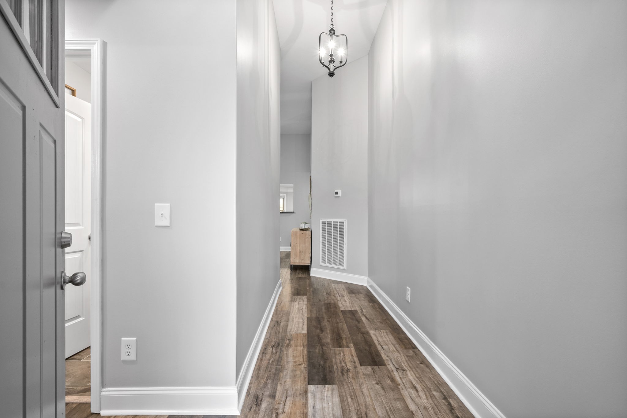 1796 Rains Road Clarksville, TN 37042 - Photo 4 of 29 Gallery Image 4