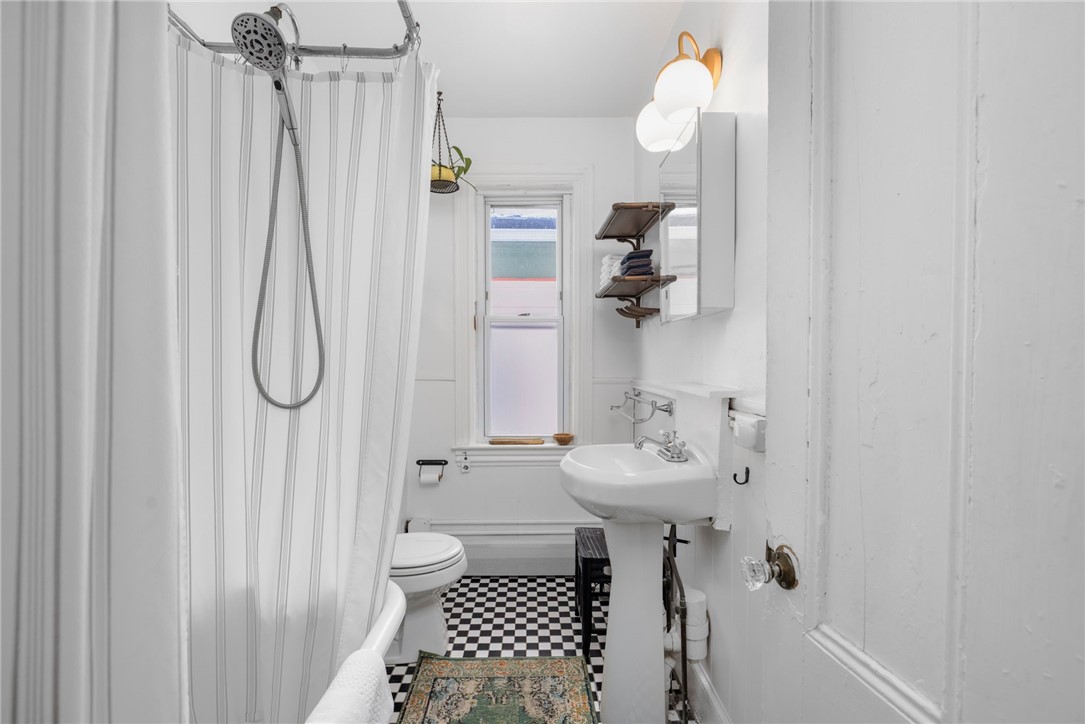 56 Ivy Street Providence, RI 02906 - Photo 22 of 41 Unit 2 bath with clawfoot tub