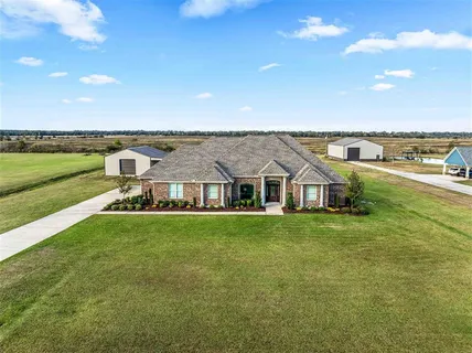 $489,000 | 24000 North Prairie Way, Iowa, LA 70647