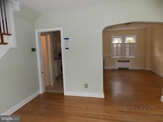 56 Burkleigh Road Baltimore, MD 21286 - Photo 5 of 18 Living Room