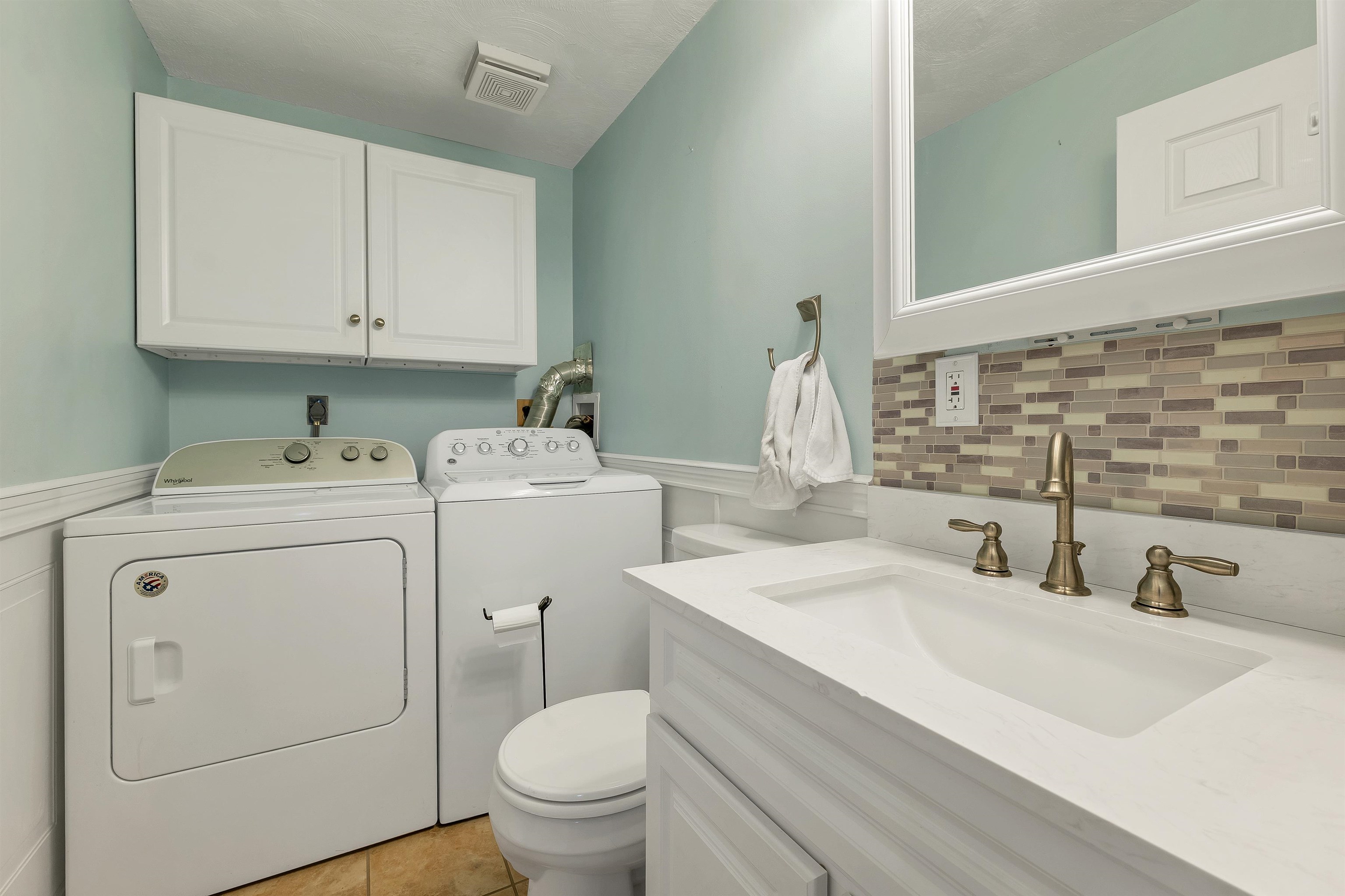 1035 South Mammoth Road, Unit 3 Manchester, NH 03109 - Photo 12 of 37