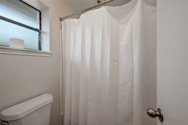 $289,000 | 88 Lakeview Village, Conroe, TX 77356