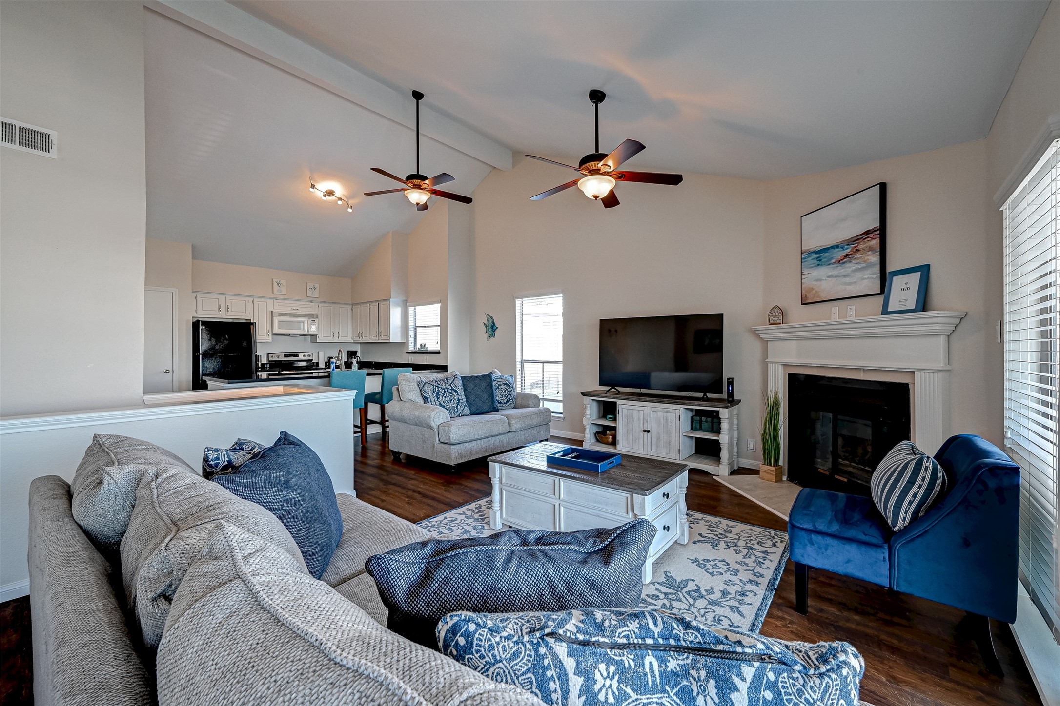 88 Lakeview Village Conroe, TX 77356 - Photo 9 of 32