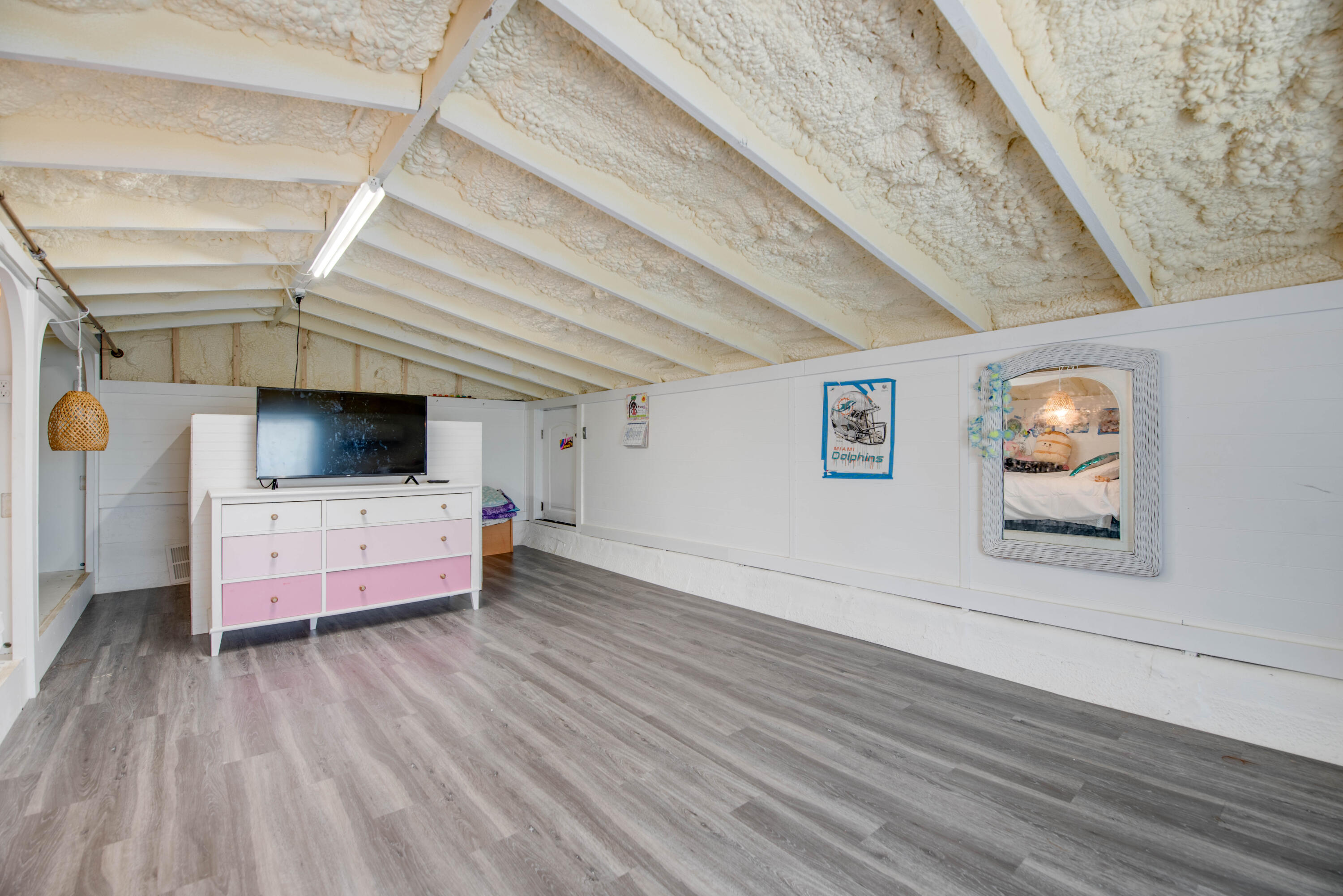 31541 Ave A Big Pine Key, FL 33043 - Photo 16 of 35 a room with furniture and flat screen tv