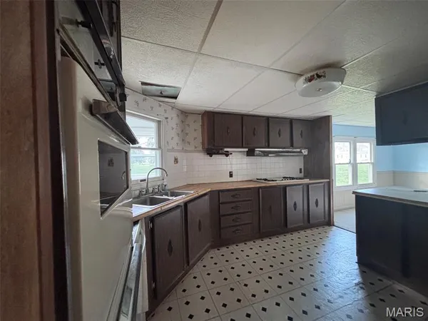 $75,000 | 256 North 2nd Street, Livingston, IL 62058