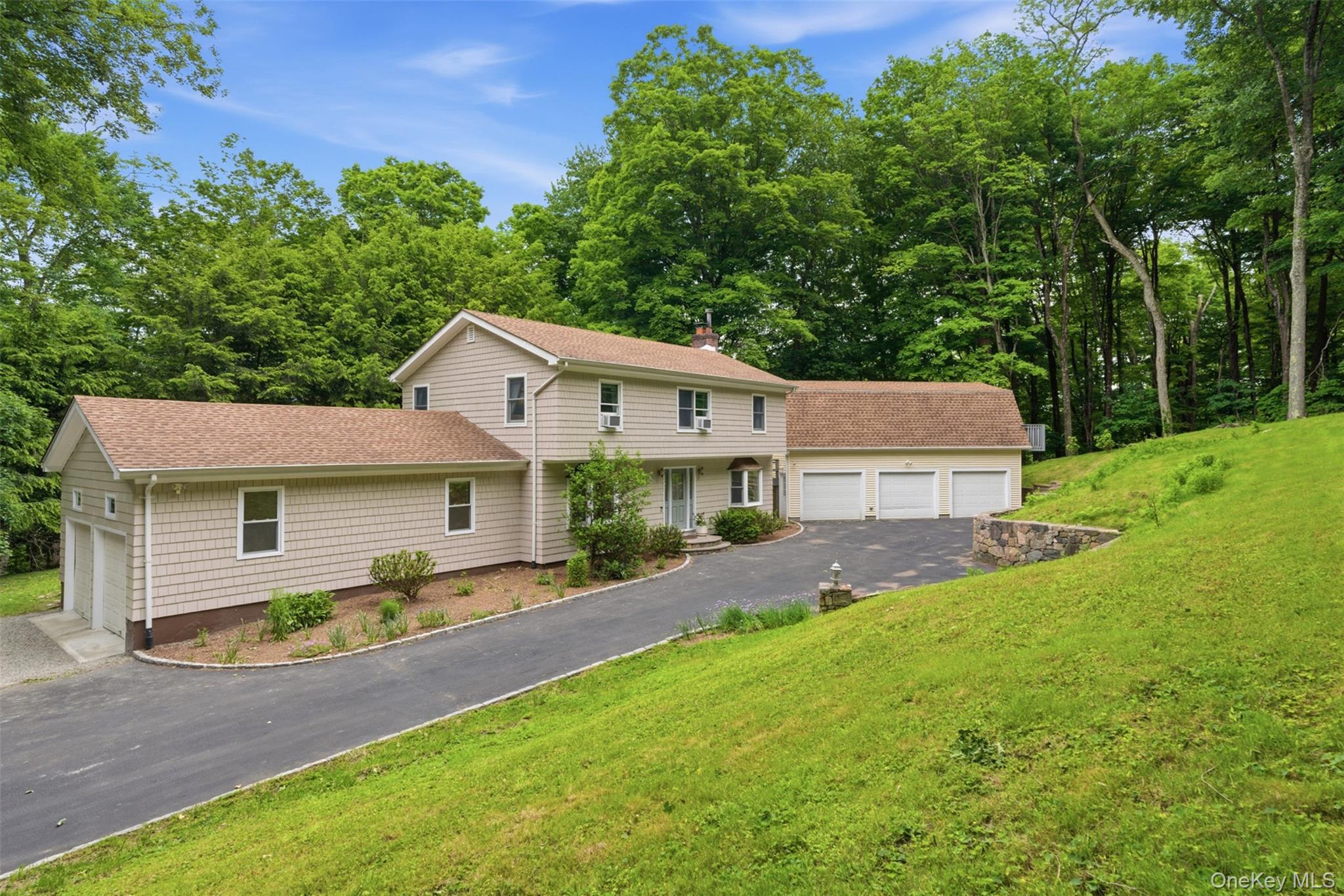 186 High Ridge Road Pound Ridge, NY 10576 - Photo 2 of 42