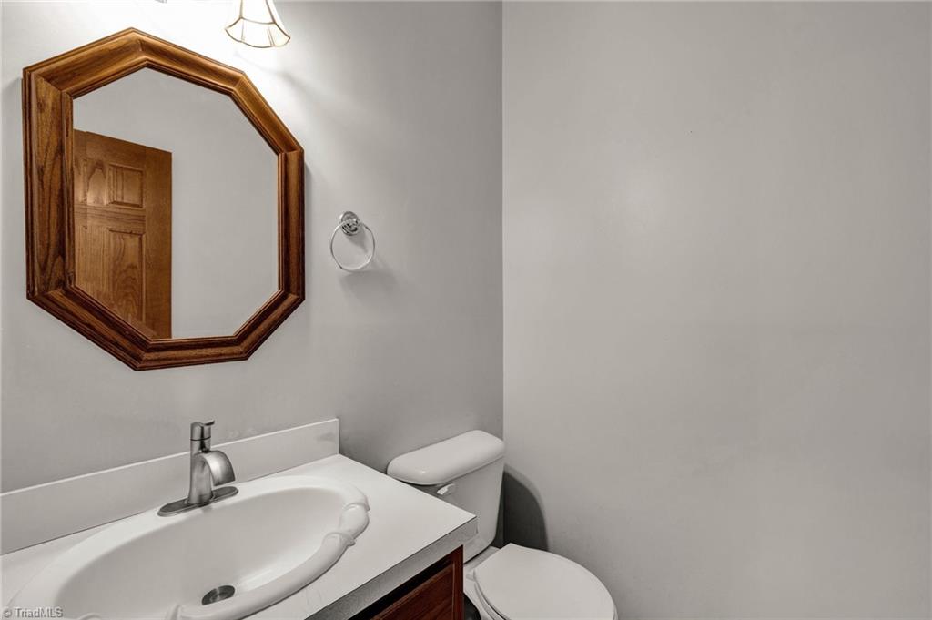 194 Old Farm Road Thomasville, NC 27360 - Photo 49 of 49 Gallery Image 49