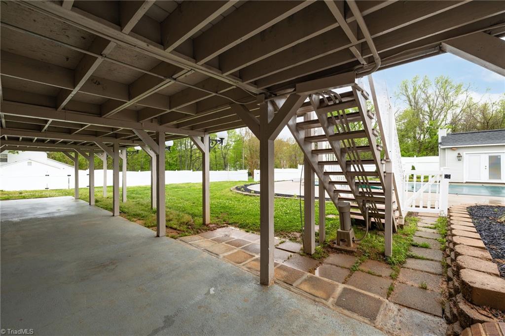 194 Old Farm Road Thomasville, NC 27360 - Photo 10 of 49 Gallery Image 10