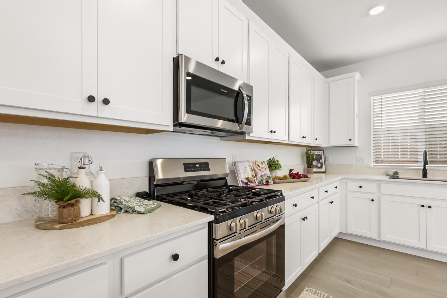12650 Snowy Owl Way Rancho Cordova, CA 95742 - Photo 14 of 46