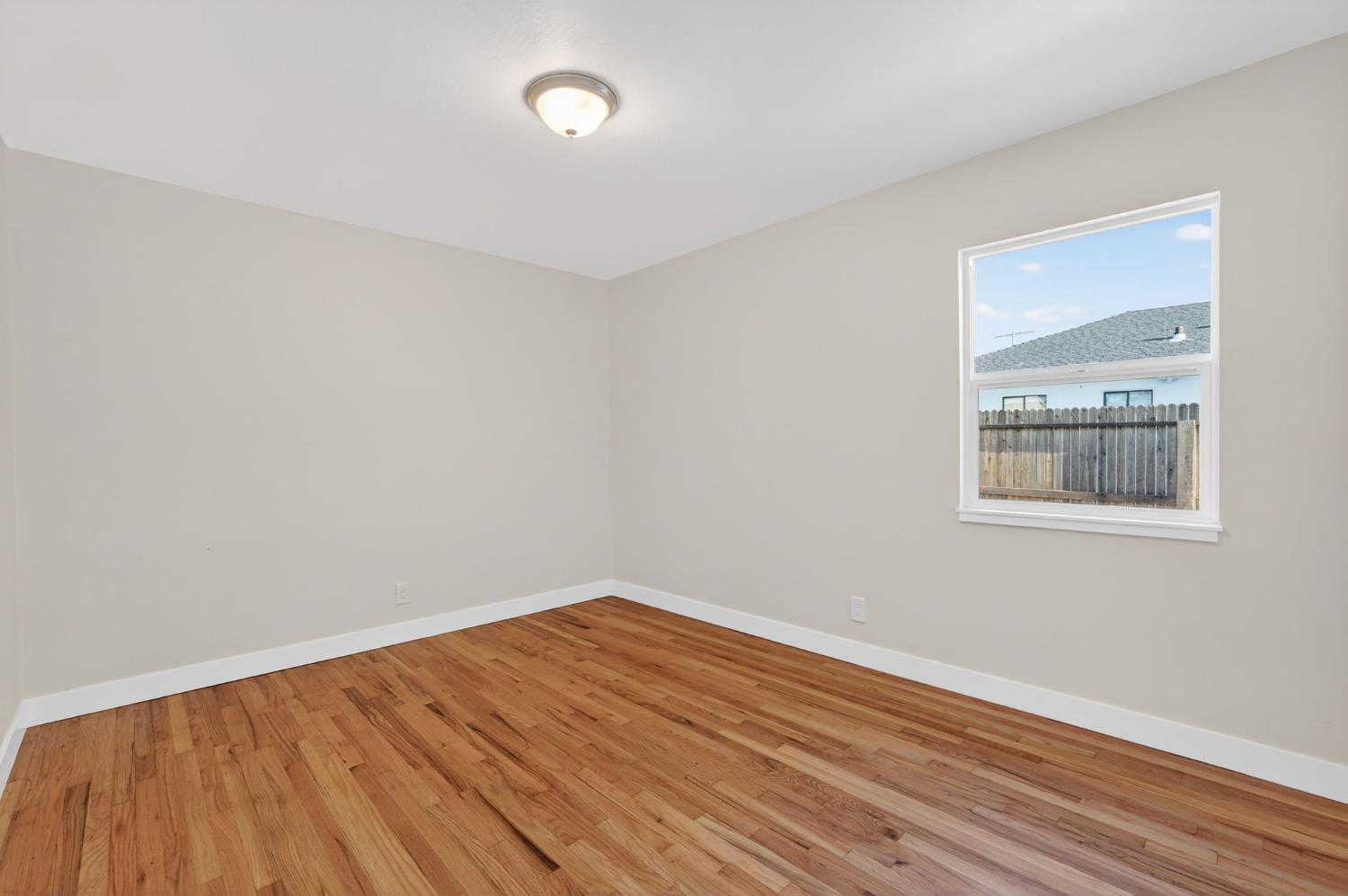 5250 Emerson Road Sacramento, CA 95820 - Photo 12 of 18