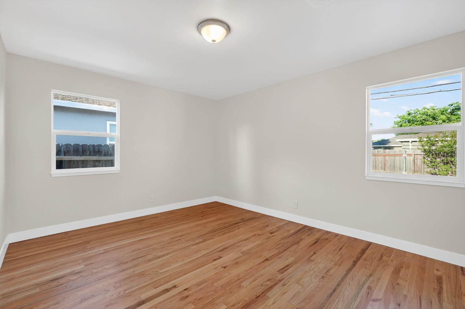 5250 Emerson Road Sacramento, CA 95820 - Photo 13 of 18