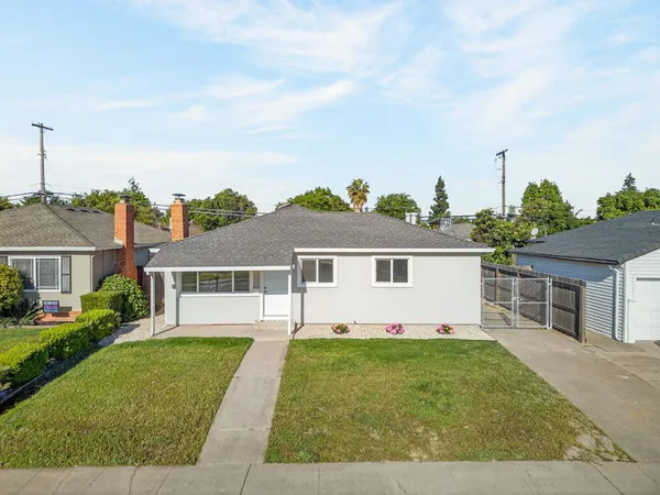 $459,999 | 5250 Emerson Road, Sacramento, CA 95820
