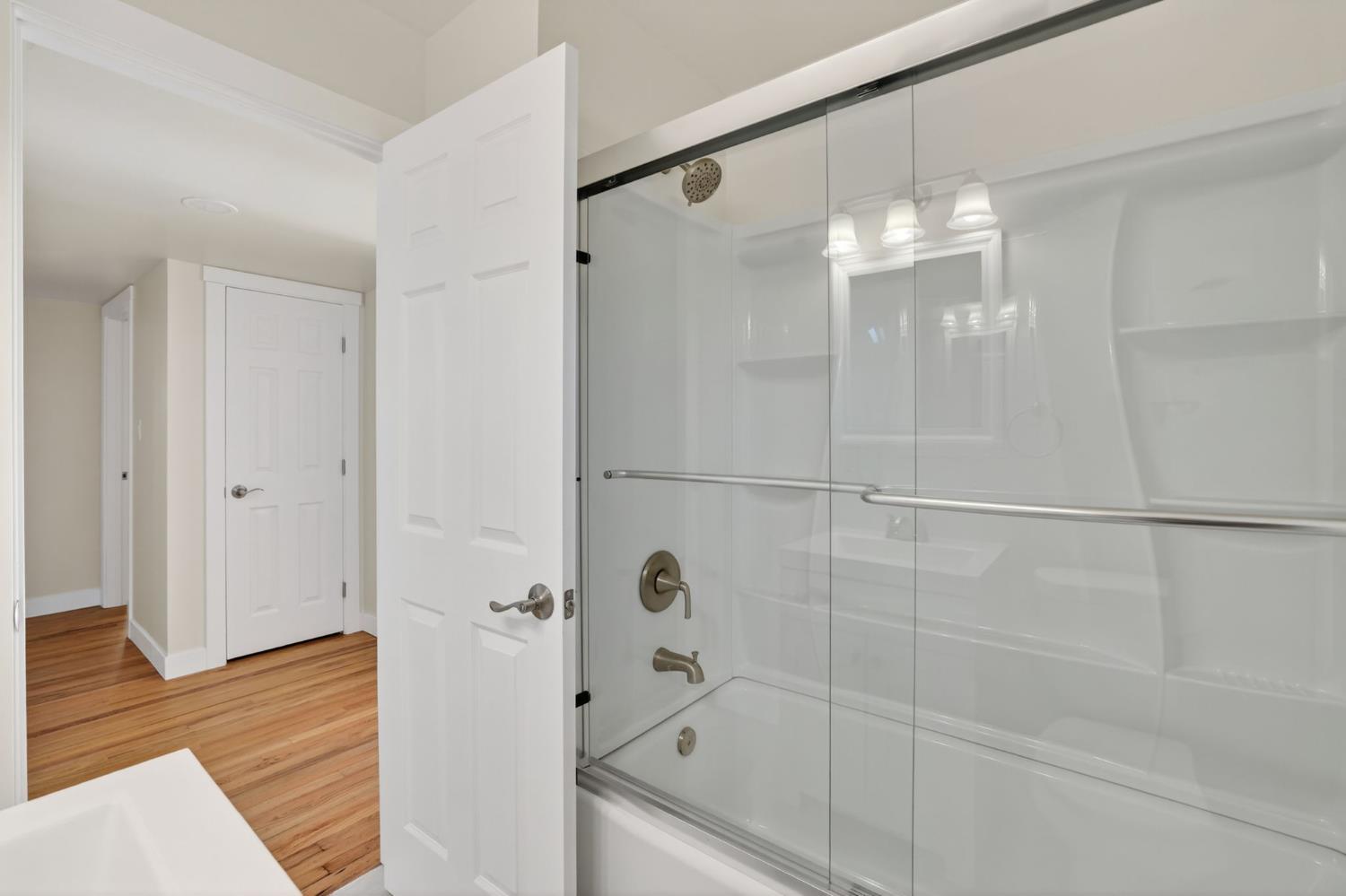 5250 Emerson Road Sacramento, CA 95820 - Photo 7 of 18