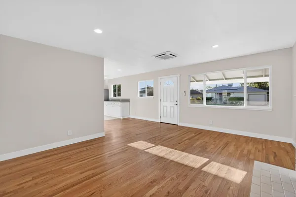 $459,999 | 5250 Emerson Road, Sacramento, CA 95820