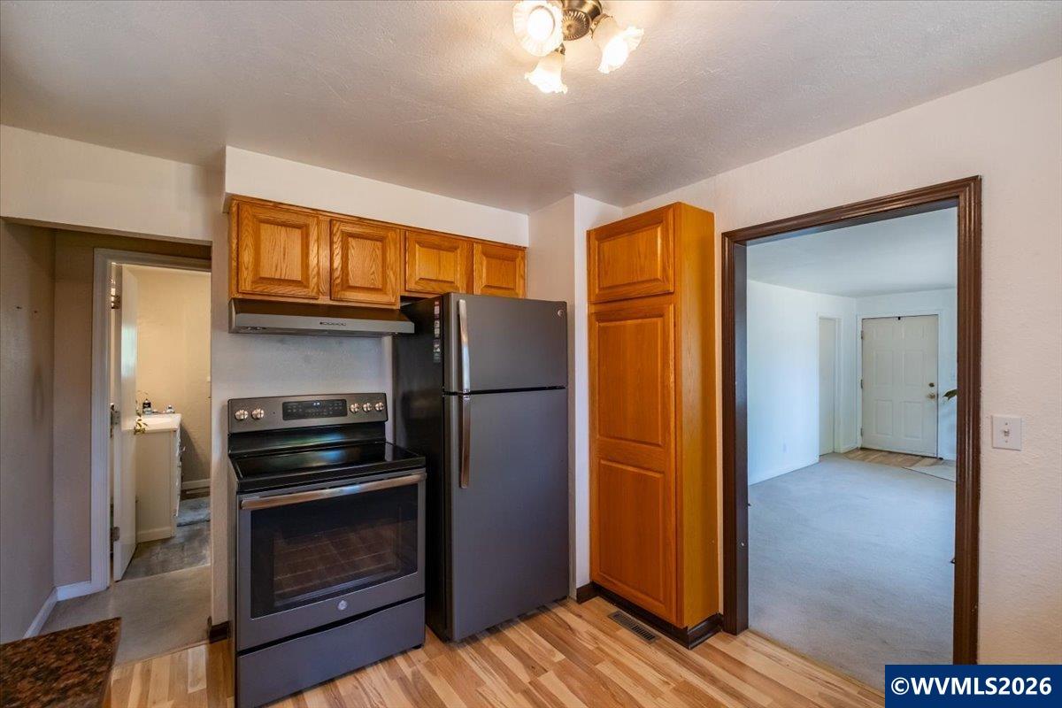 1375 Southwest Elm Street Albany, OR 97321 - Photo 17 of 42